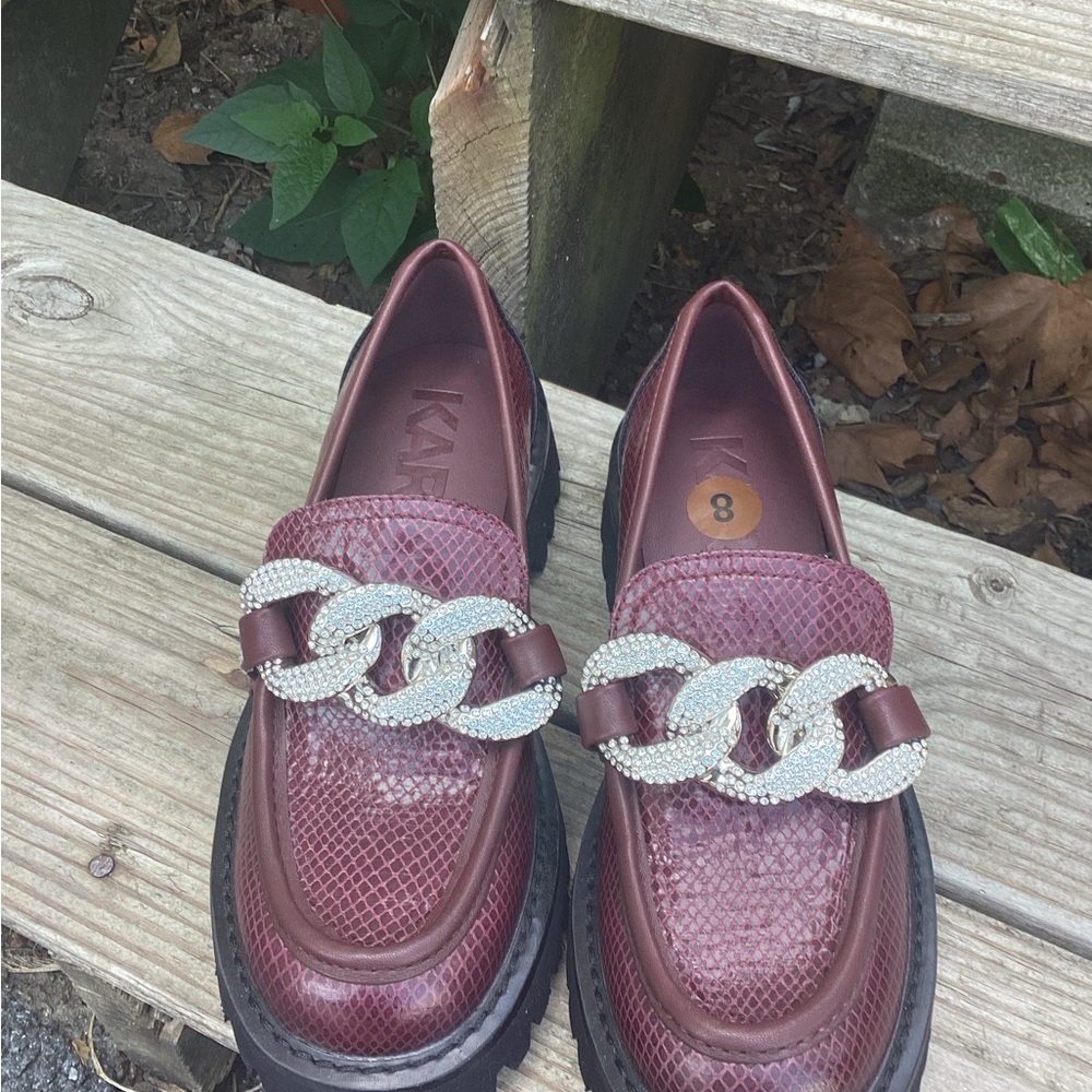Karl Lagerfeld Burgundy Snake-Embossed Loafers with Silver Chain - Picture 2 of 7